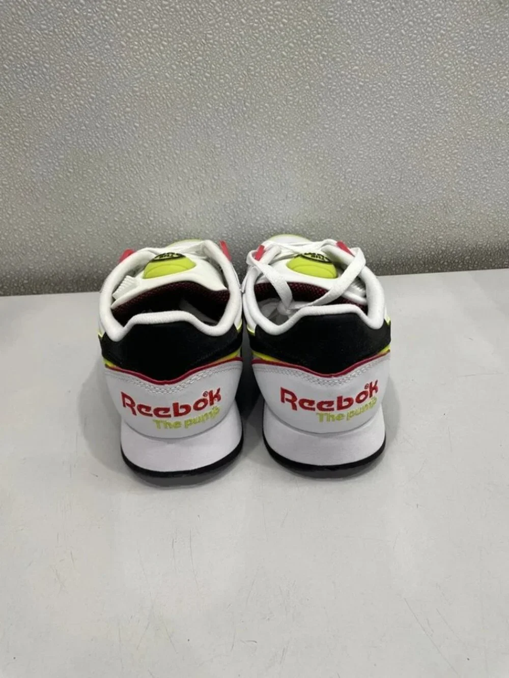 Reebok Classic Leather Pump Sneaker Men's US 9, White Acid Yellow
